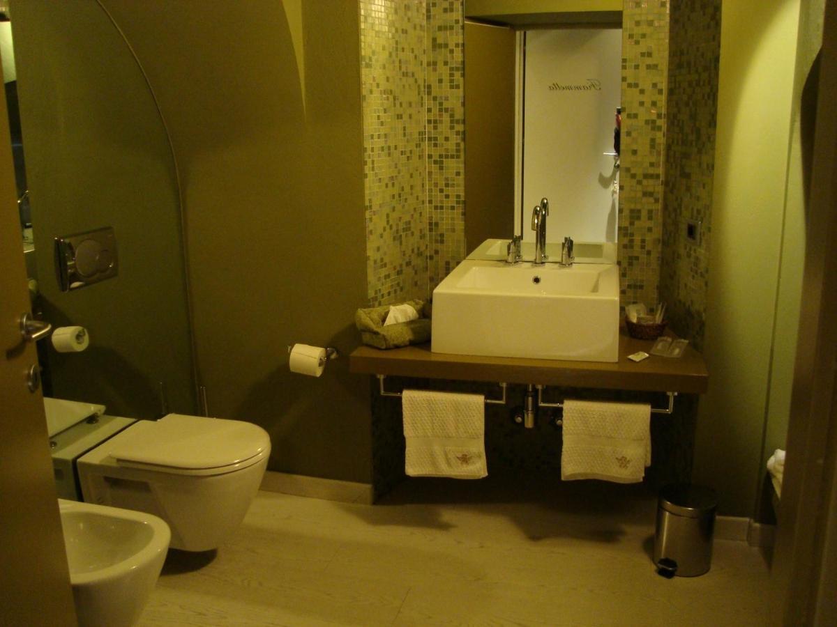 Hotel Castello degli Angeli Carobbio degli Angeli Esterno foto