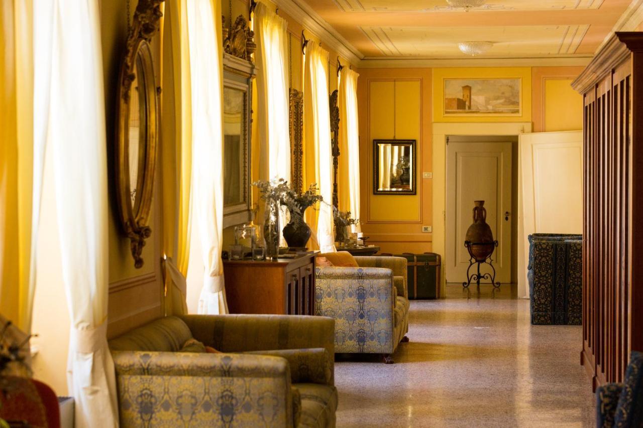 Hotel Castello degli Angeli Carobbio degli Angeli Esterno foto